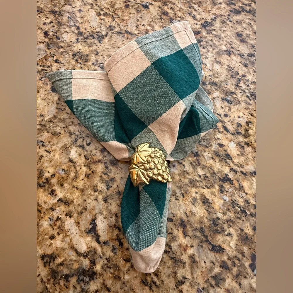 Green and White Plaid Napkins…never used!